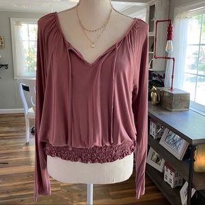 American Eagle rose long sleeve